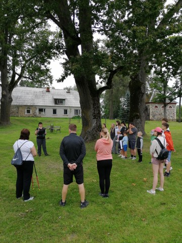 Vasaras lasīšanas piedzīvojums ģimenēm ar bērniem “Ar grāmatu pie dabas”. Pārgājiens ar uzdevumiem “Zīļuka ceļojums”